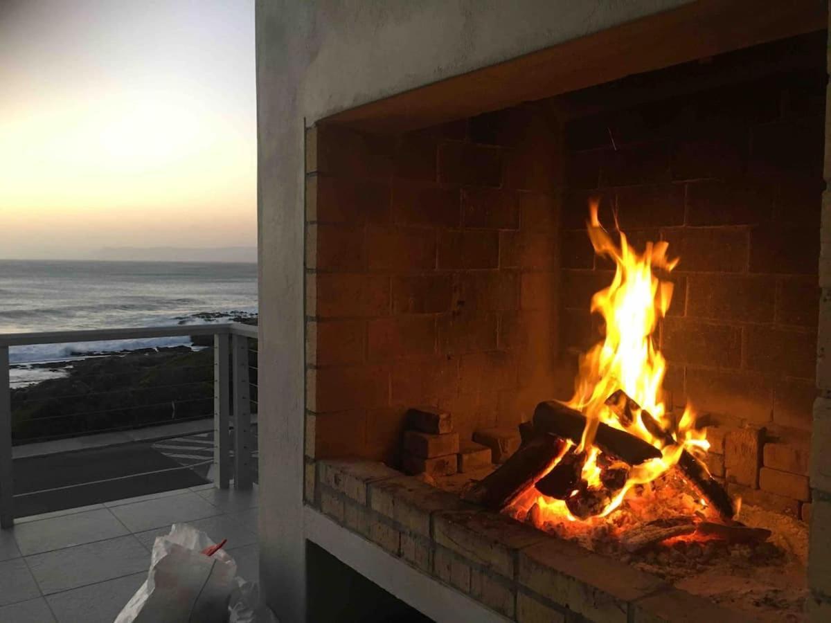 Ons C-Huis - Gansbaai Seafront Accommodation, Back-Up Power Exterior photo