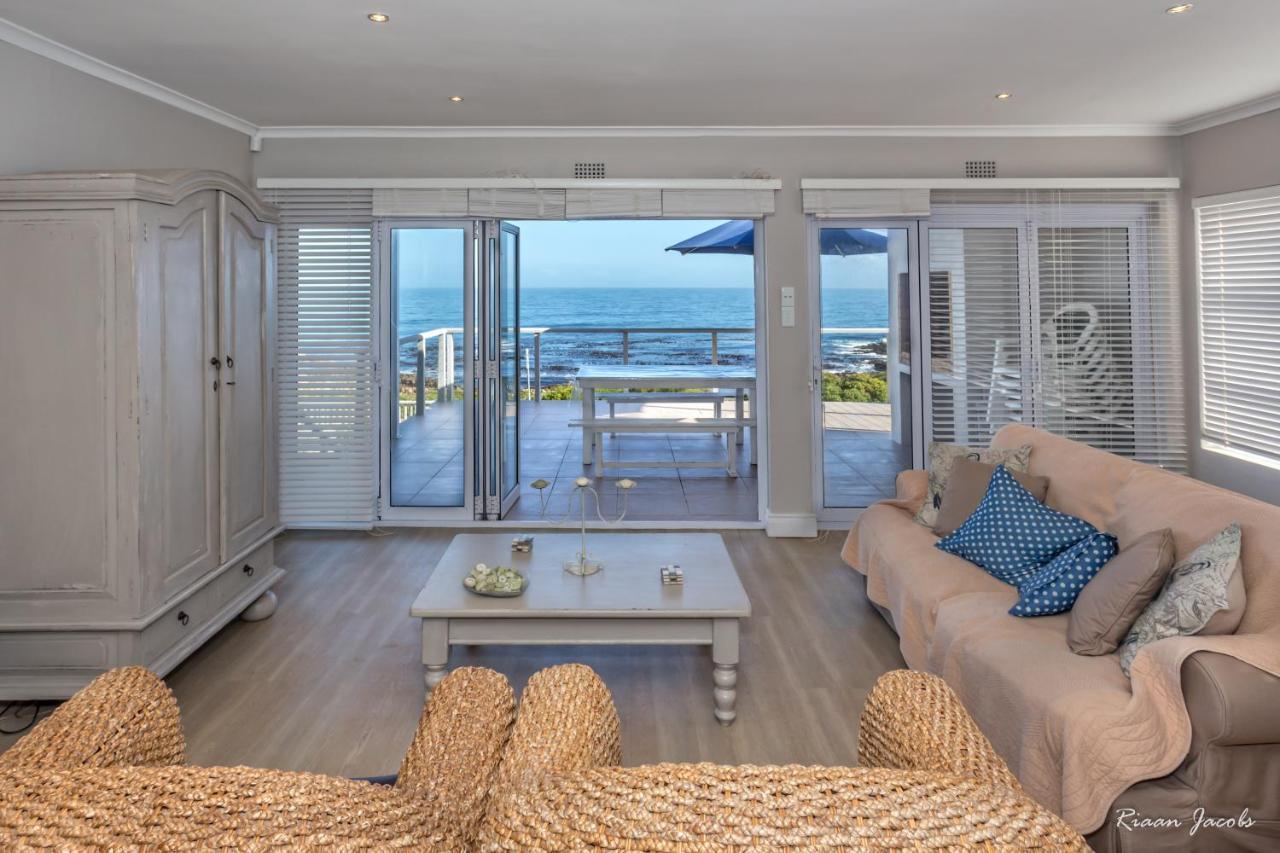 Ons C-Huis - Gansbaai Seafront Accommodation, Back-Up Power Exterior photo